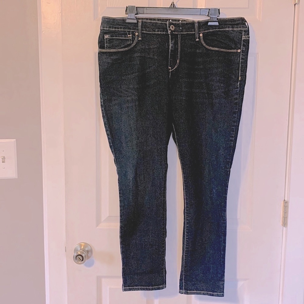 Levi’s Denizen, Dark Washed Ankle Skinny Jeans, Size 16 Misses, Gently Worn.